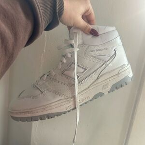 New Balance men White Sneakers